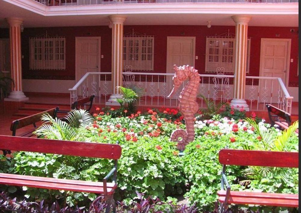 Hotel Colonial Трухильо Экстерьер фото