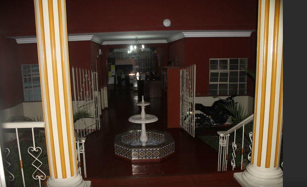 Hotel Colonial Трухильо Экстерьер фото