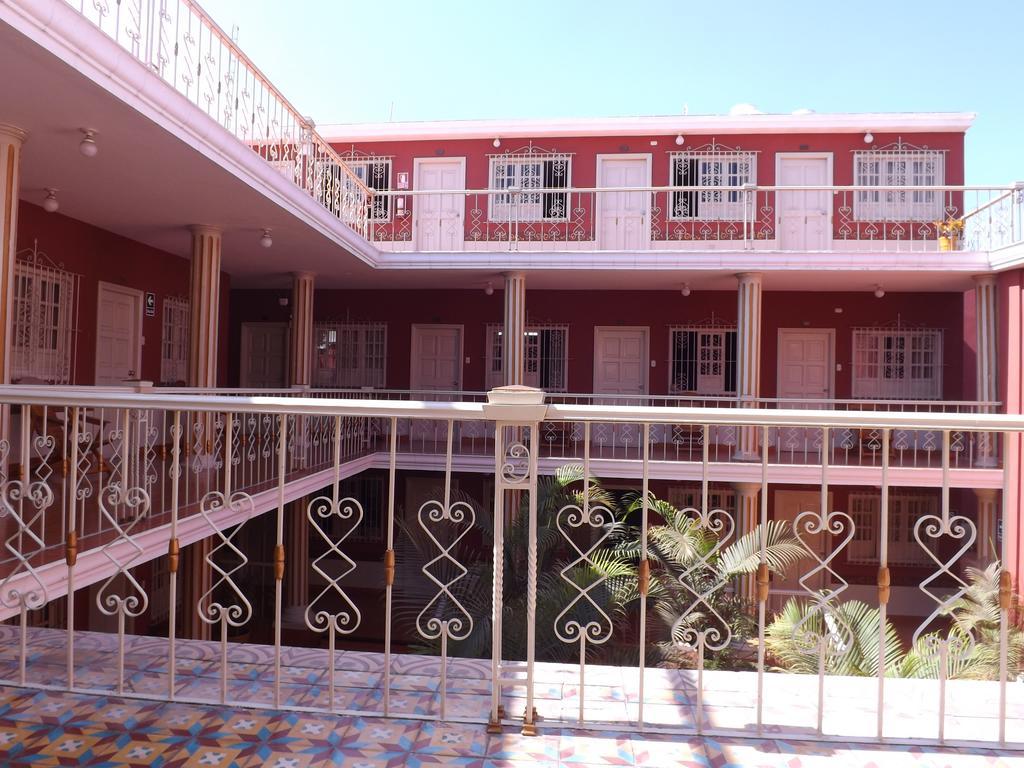 Hotel Colonial Трухильо Экстерьер фото