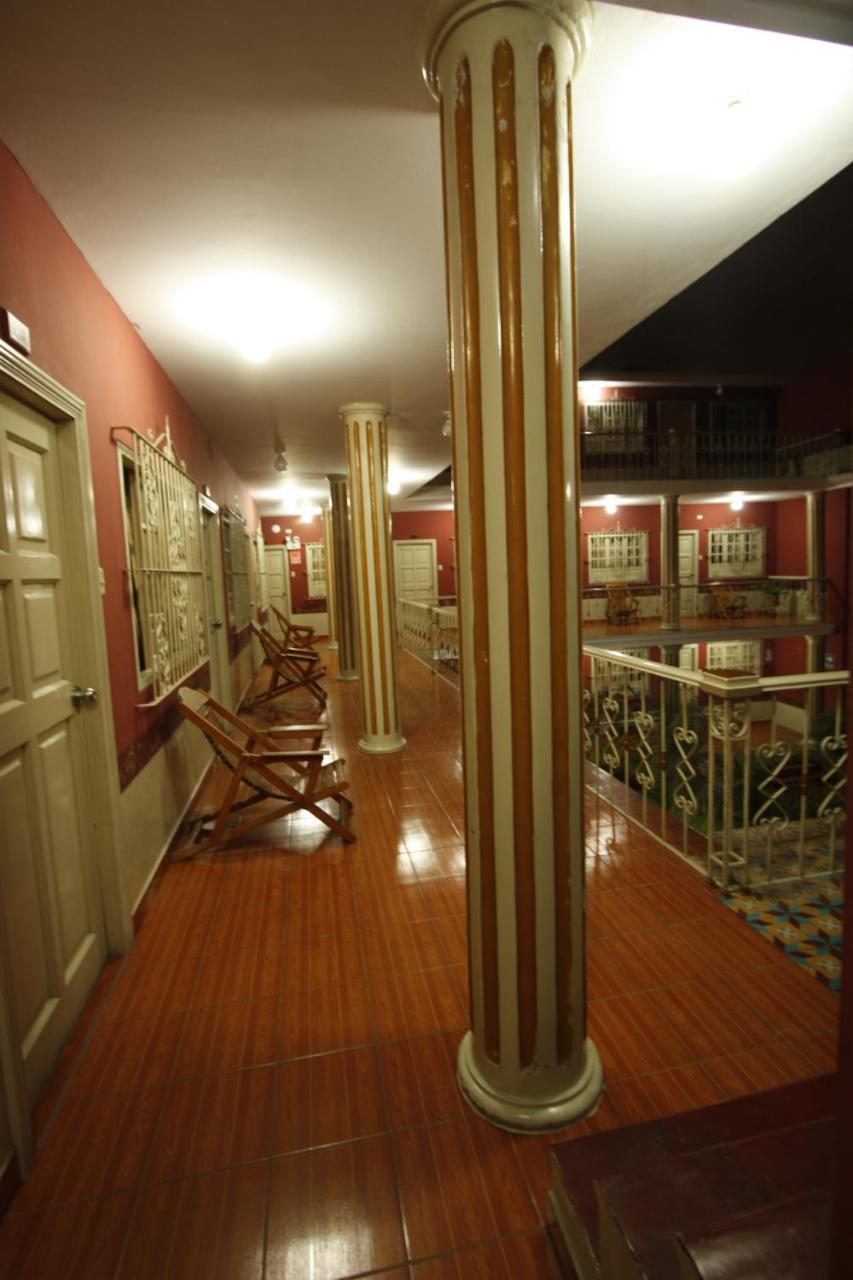 Hotel Colonial Трухильо Экстерьер фото